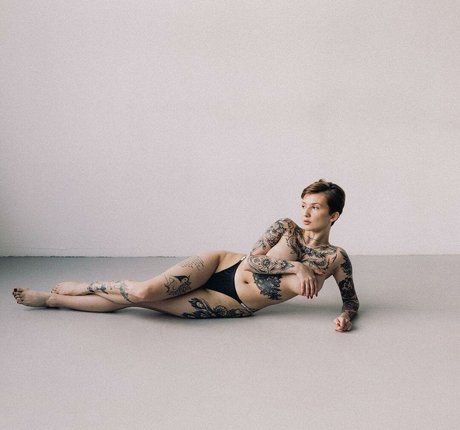 alyyfabulous beautiful star photos