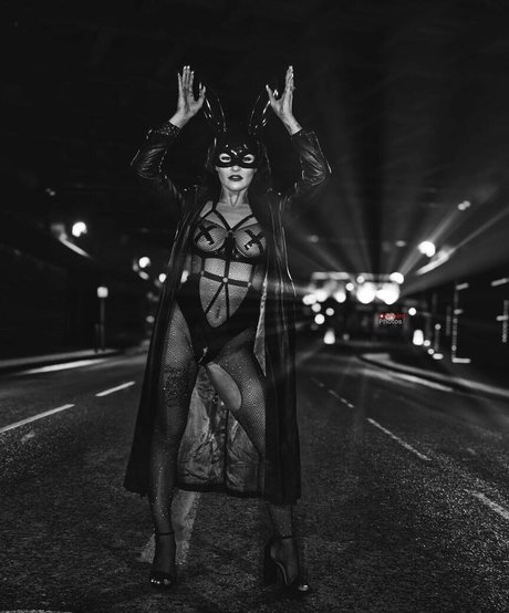 Reign Chaos porn model gallery