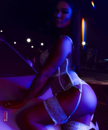 Reign Chaos hd actress images