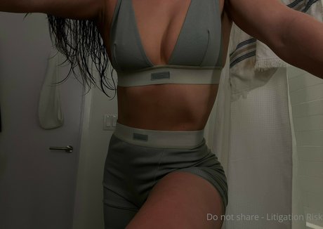 Eurasian1994 pornstar hd photo