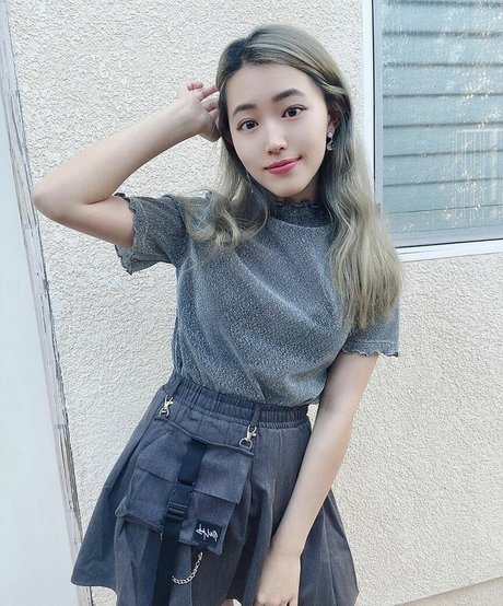 Yoojin exclusive model image