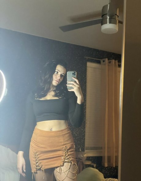 XOXO Mercyy model erotic pics