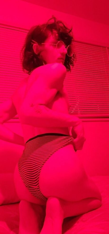 Addy Eden beautiful model pic