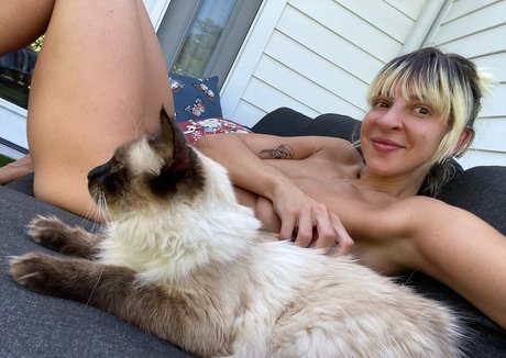 lesbian squirt onlyfans hd img