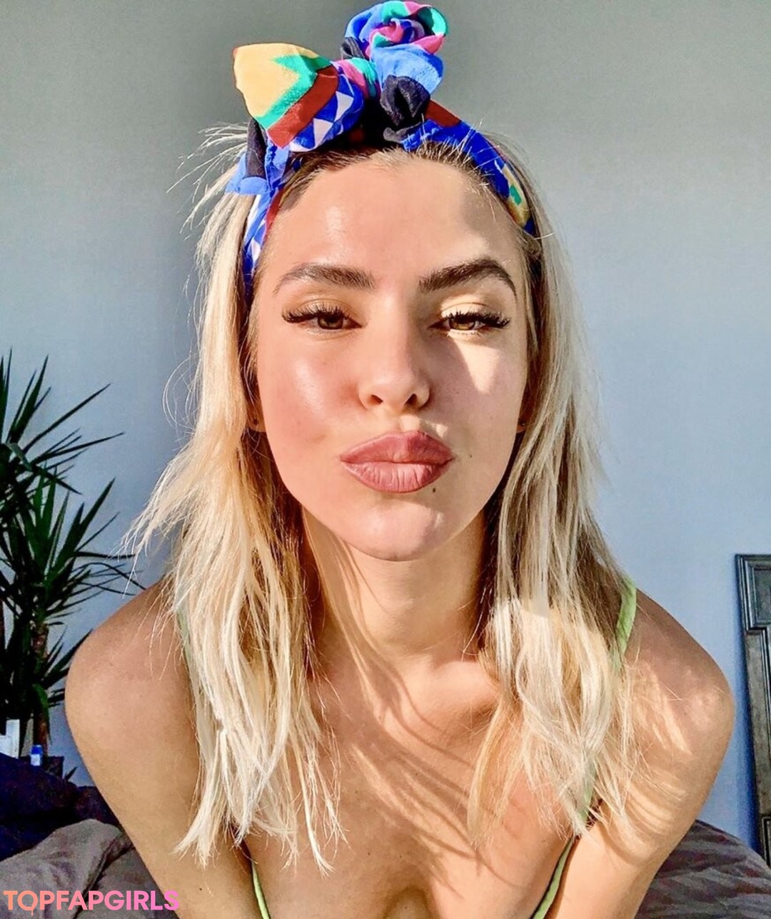 Sam Blacky star top img