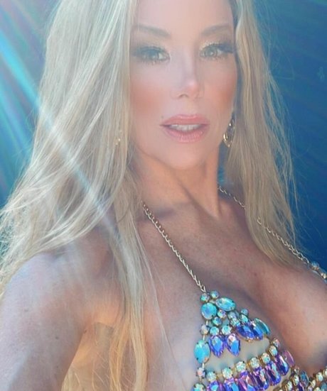 Danielle Winits nudes actress img