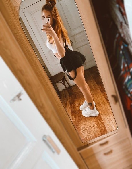 Annie foxx high quality model picture