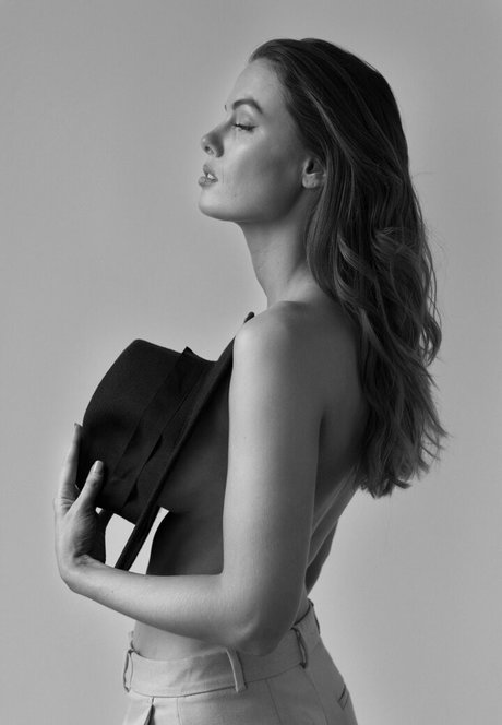 GeorgieToms star high quality pic