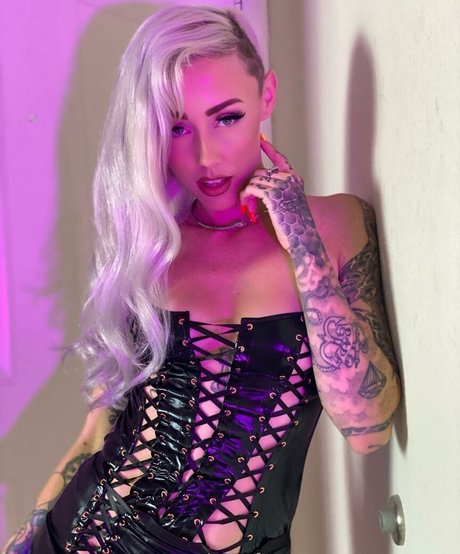 Shonda Laurelee Mackey model pornographic photos