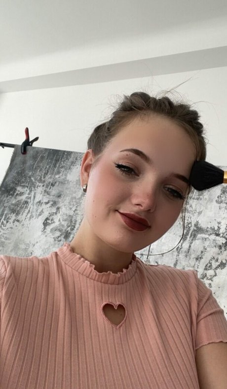 Caroline Moore model exclusive galleries