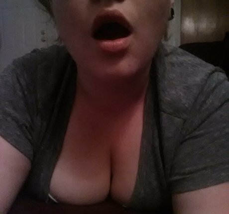 Naughtymommy1 naked pornstar picture