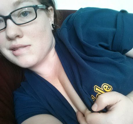 Naughtymommy1 free actress pics