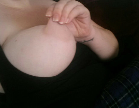 Naughtymommy1 exclusive model image