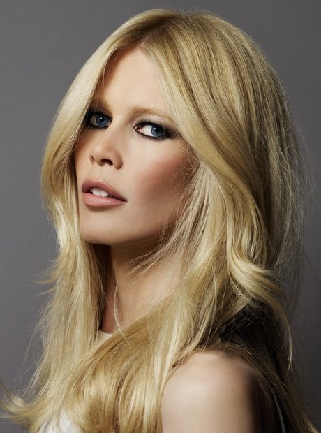 Claudia Schiffer nude actress photos