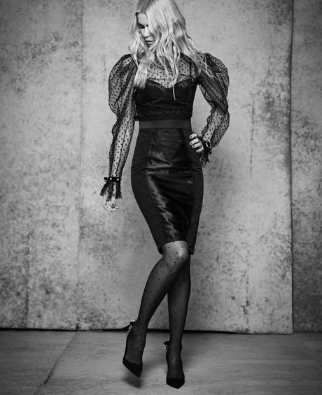 Claudia Schiffer model pretty pics