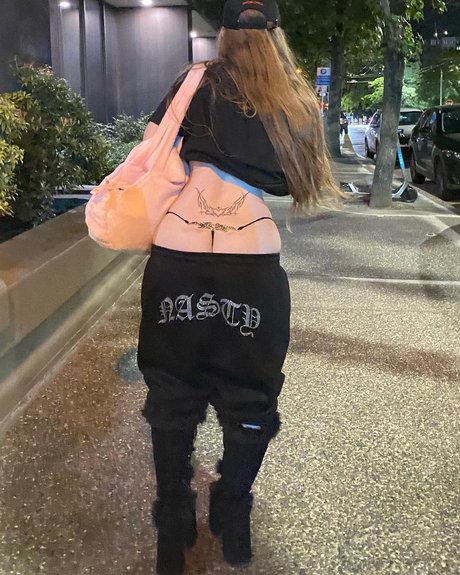 Lovelylillian erotic model gallery