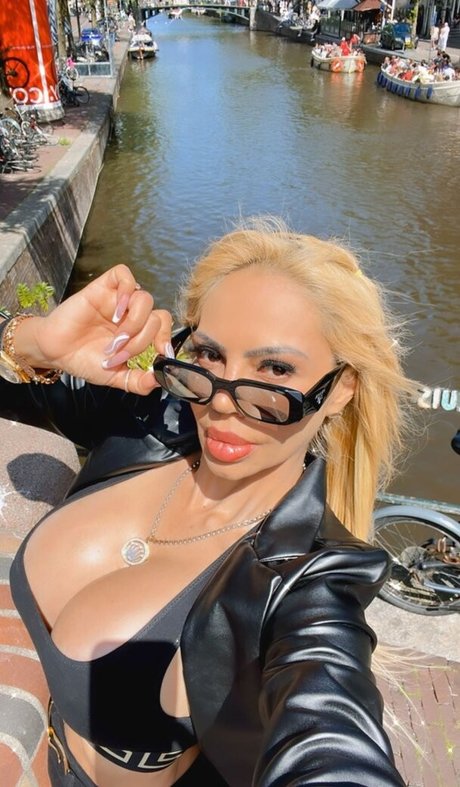 Alexa Mena best actress pics