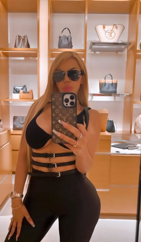 Alexa Mena pretty pornstar pictures