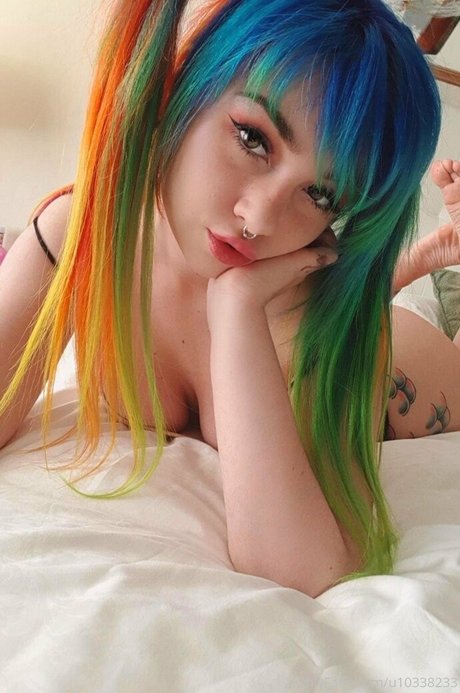 Mimo Suicide pornstar top photo