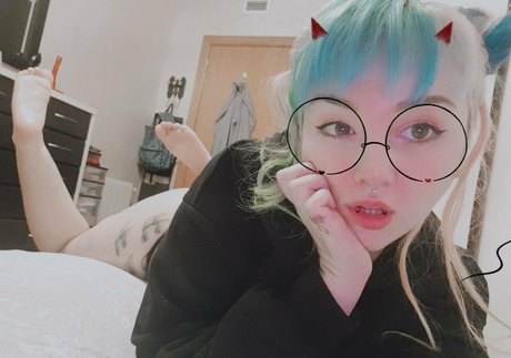 Mimo Suicide model art photo