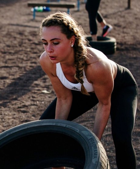 Sophia Florsch nice star photos