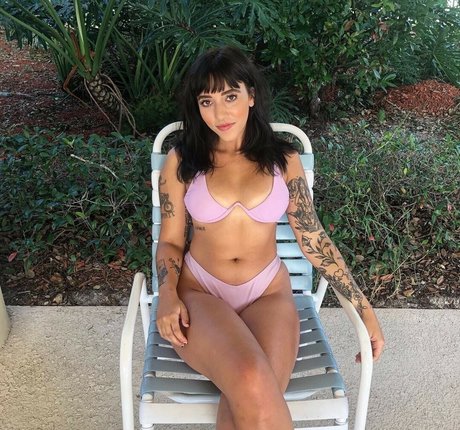 drug storecowgirl xxx star photos