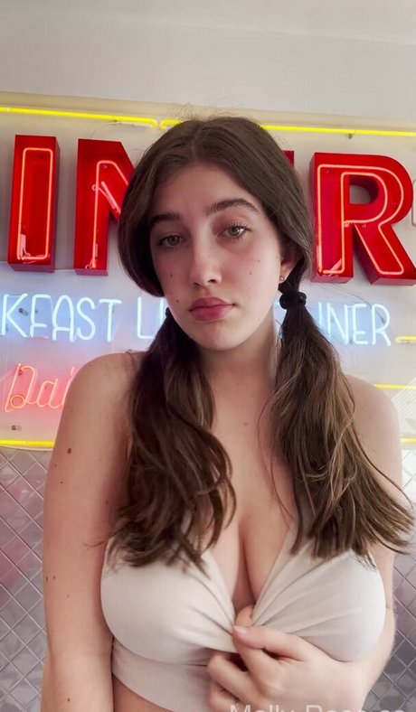 Molly Barkasy naked pornstar images