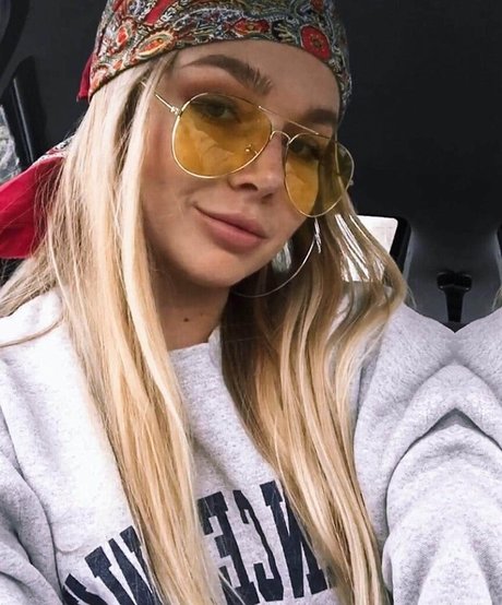 Emmahaggstrom model pretty gallery