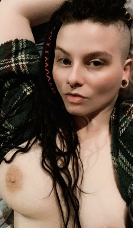 MoreCumberworldly star nude img