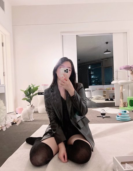 Juwiatv model nude pictures