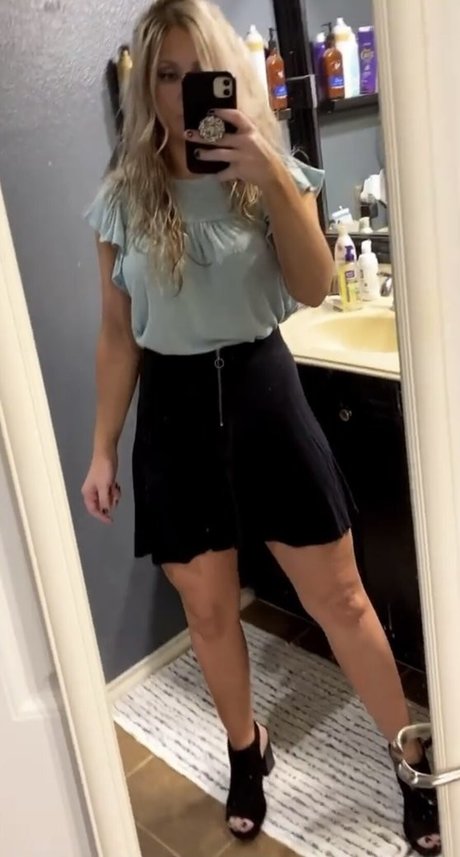 Ashleelyn__ pornstar naked images