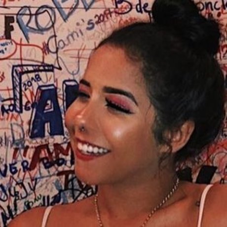 Julia Peixoto porn model gallery