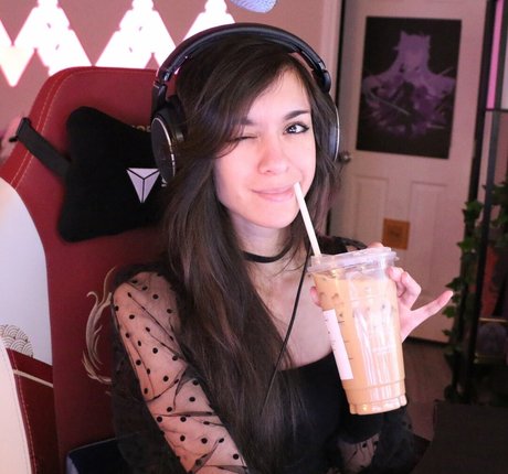 MaryMaybe sex model pic