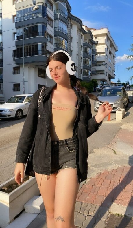 derin4y pornographic actress image