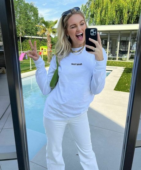 Romee Strijd high quality actress photos