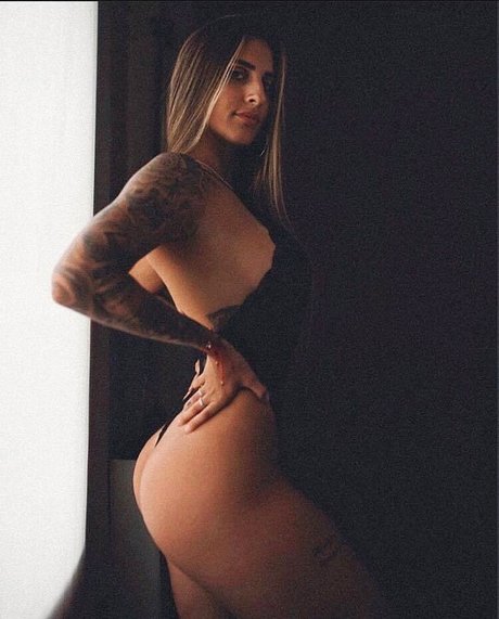 Julieta Gandulfo exclusive star photos