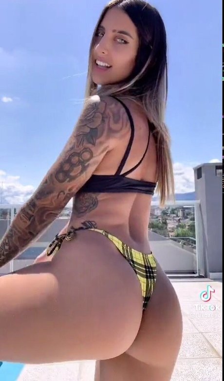 Julieta Gandulfo nice model photo