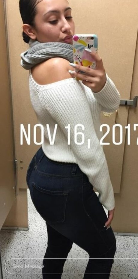 Victoriaines pornstar exclusive picture