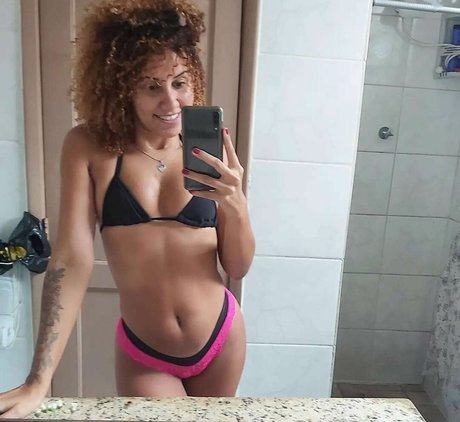 Nenistricolor nude actress archive