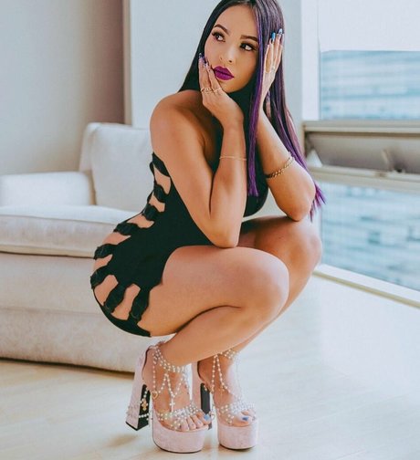 Karla Bustillos xxx star picture