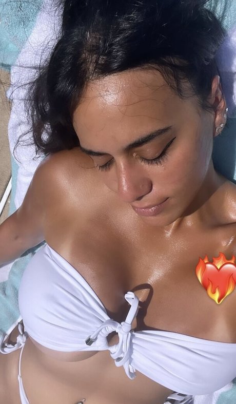 nana beno model hot photo