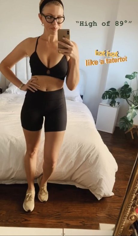 Vivienne Cole star pornographic pics