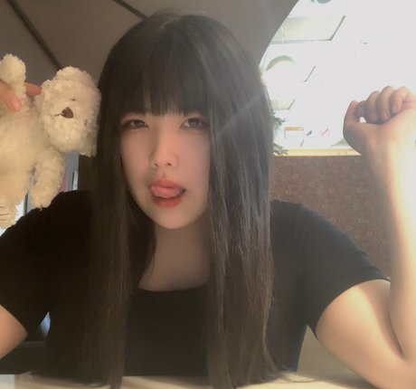 yul off hot model photos