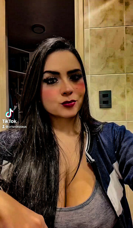 Cris Nikolaus model porn image