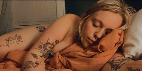 Cherubbrat model free image