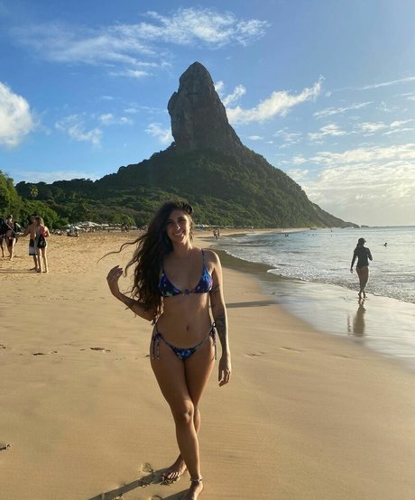 Lorena Porto hot star image