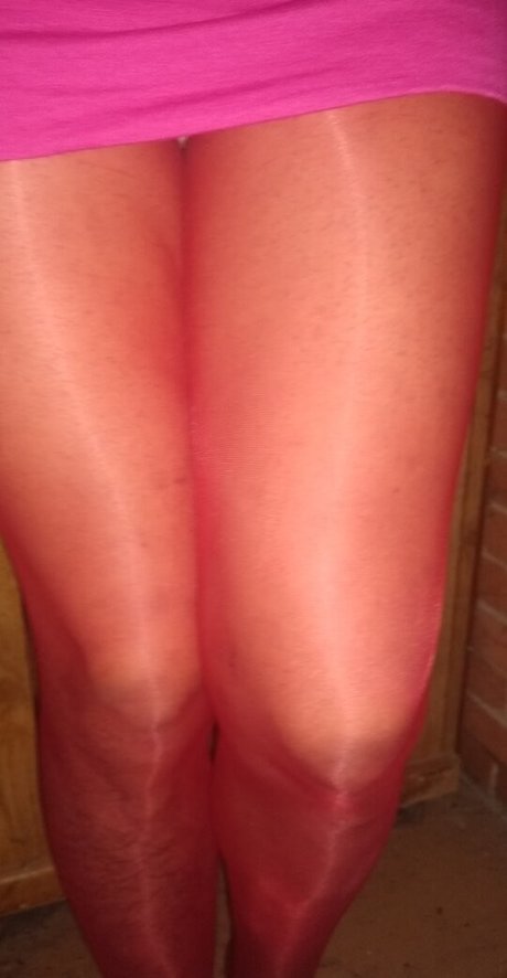 Mariam Ariday exclusive model photo