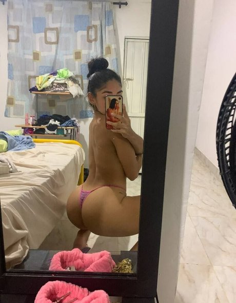 horny teen onlyfans top photo