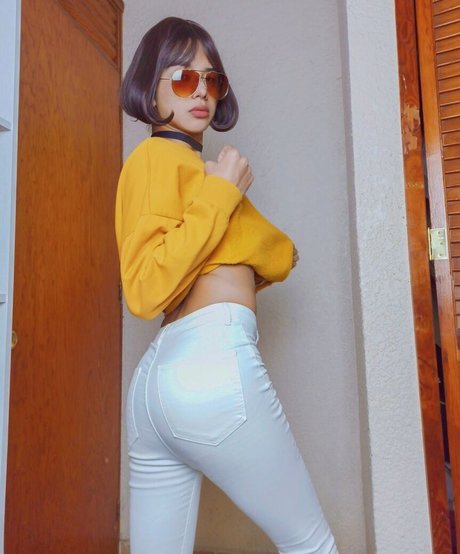 Brunett pornographic actress photos