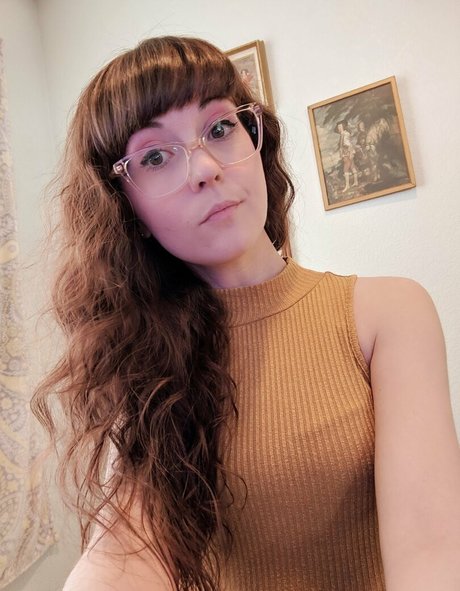 Skirtzzz sex actress photo